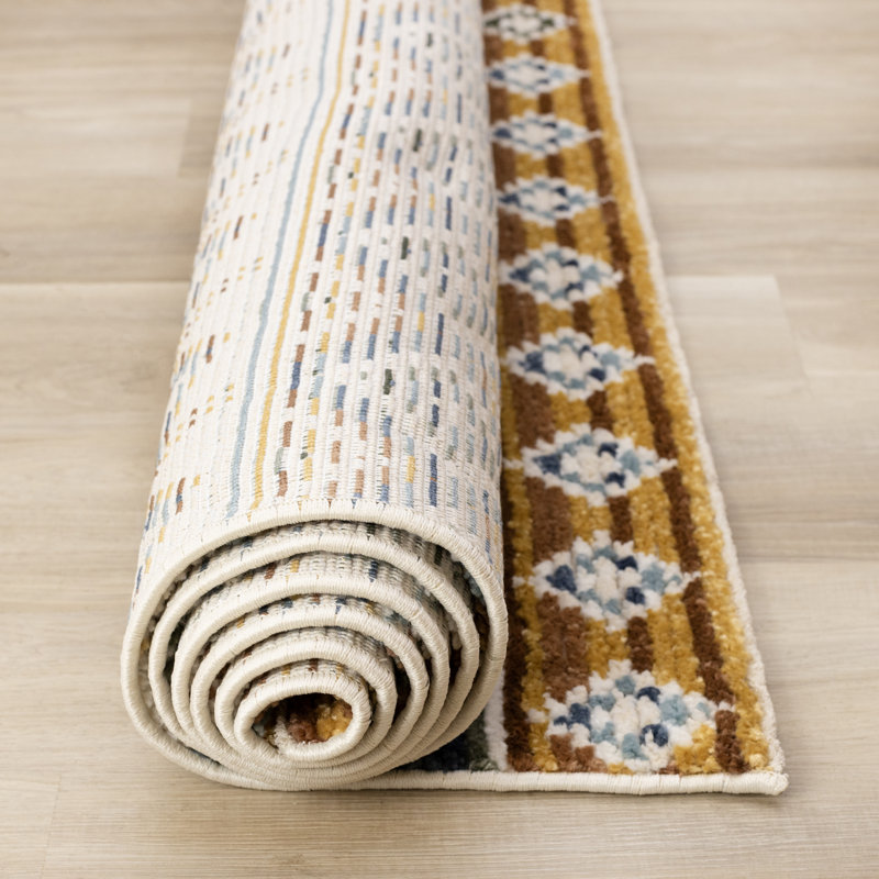 Tapis rouge crème texturé Latiana, Rectangle 5 pi 3 po x 7 pi 7 po