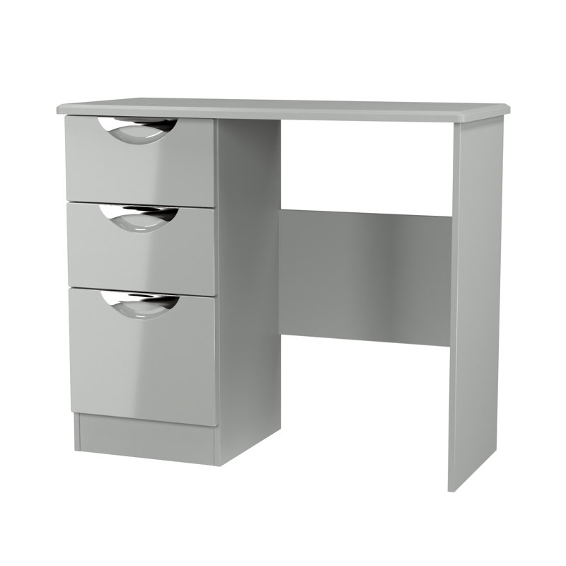 Taghi Vanity, Grey
