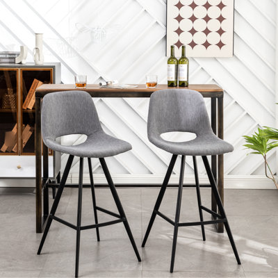 28,5 ", 2 tabourets à hauteur de comptoir gris, avec revêtement en mélange et repose-pieds en métal solide pour une assise confortable Tabourets gris 2, revêtement, détente