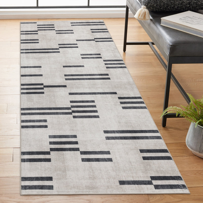 Tapis géométrique beige lavable à la machine Loki, Tapis de couloir 2 pi 6 po x 8 pi