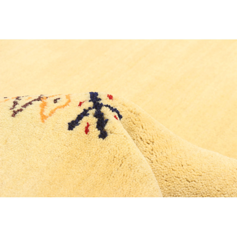 Kashkuli Gabbeh Cream Rug 4'0" x 5'8"