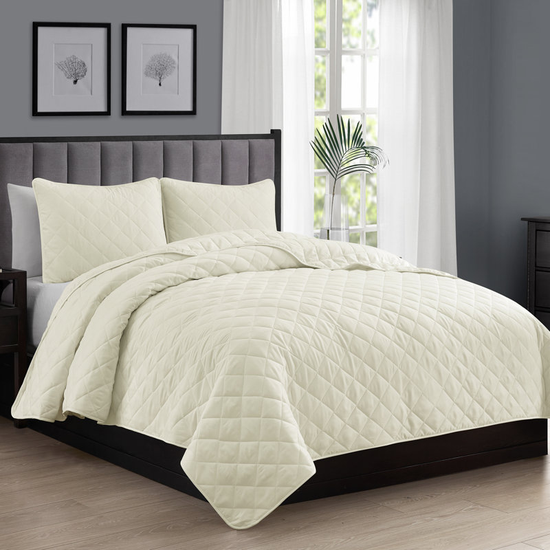 Ensemble de courtepointe réversible à losanges en microfibre Wayfair Basics® série 1800, Ivoire ivoire