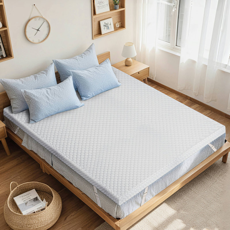 Surmatelas en mousse viscoélastique imprégnée de gel de refroidissement moyen 3 po Loftus, blanc, Très grand lit