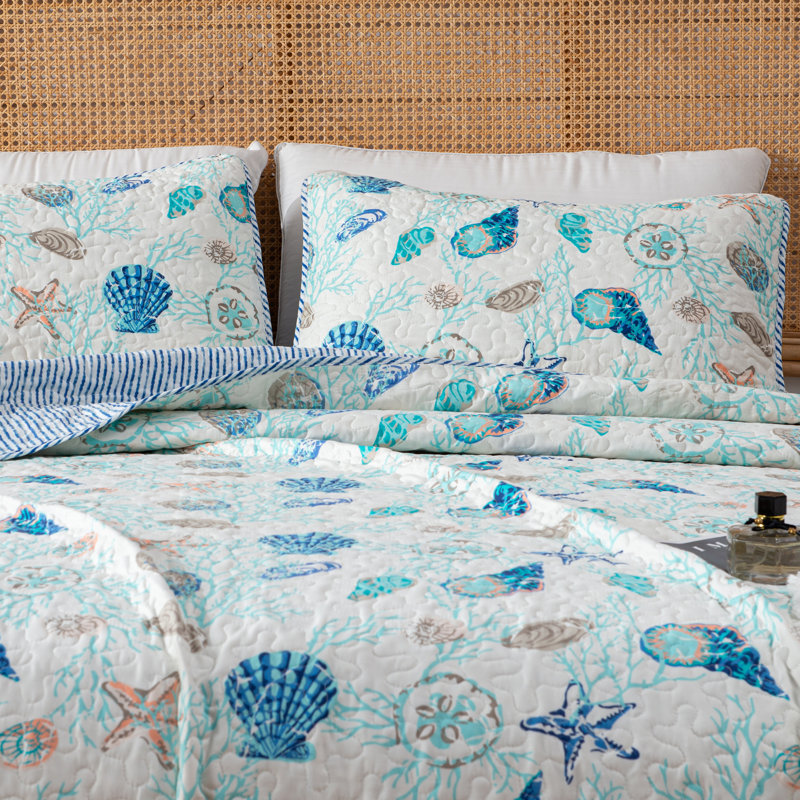 Coastal Inspired Seashell Reversible Quilt Set with Shams, Blue Coral, Twin / Twin XL Quilt + 1 Standard Sham