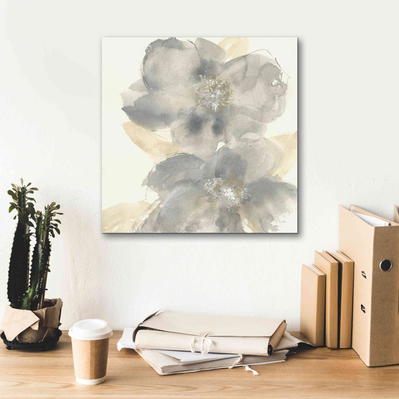 «Floral Gray II» par Chris Paschke, estampe numérique sur toile, H 18 po x l 18 po x P 0,75 po