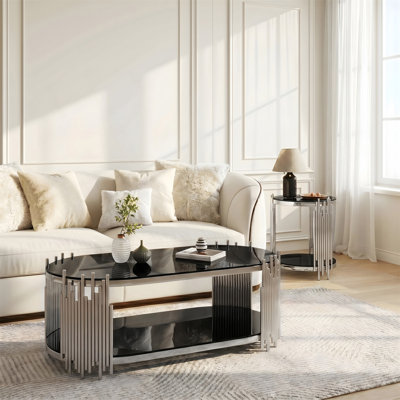 Tables gigognes modernes et luxueuses avec structure en chrome poli et plateaux en verre trempé