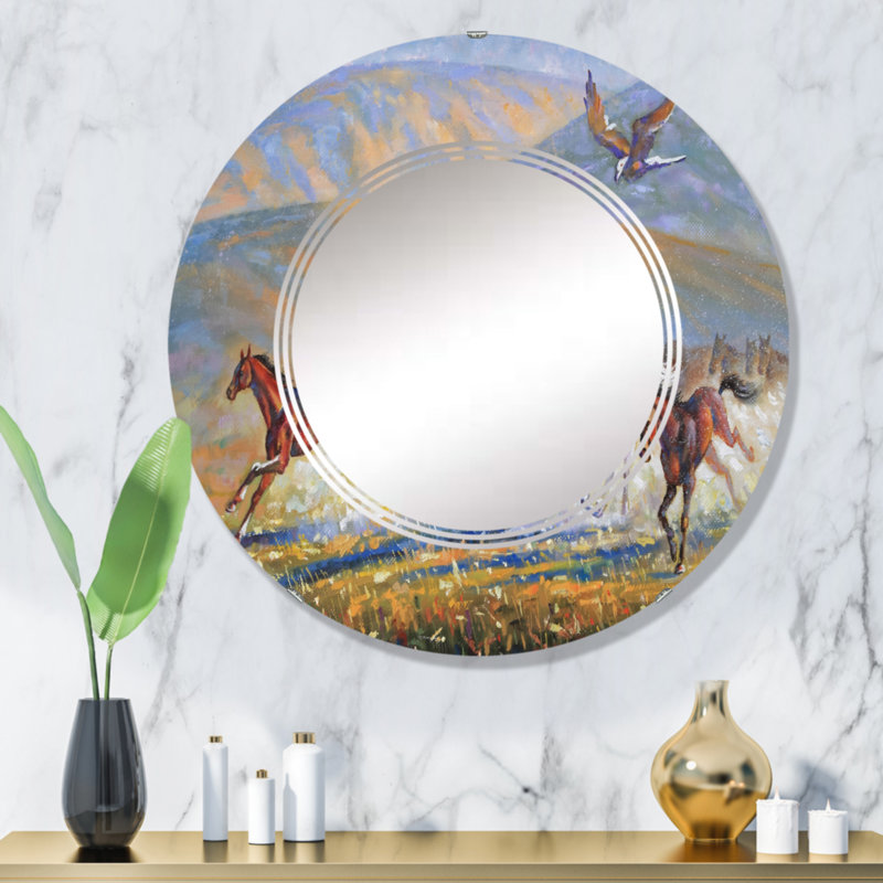 Un grand aigle au-dessus du troupeau de chevaux - Miroir mural traditionnel rond, 32 po x 32 po