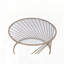 Table basse avec plateau en verre transparent et design fonctionnel élégant