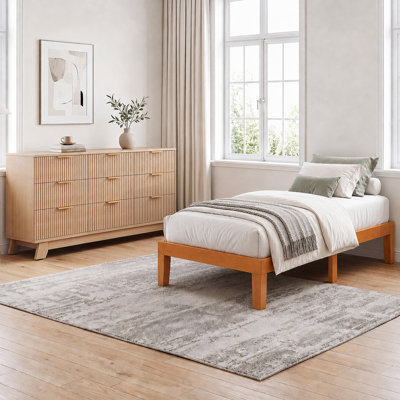 Lit plateforme en bois massif avec commode cannelée à 8 tiroirs en bois