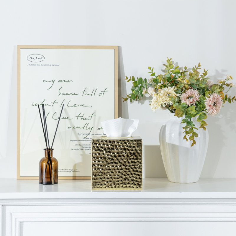 Porte-papier hygiénique carré doré