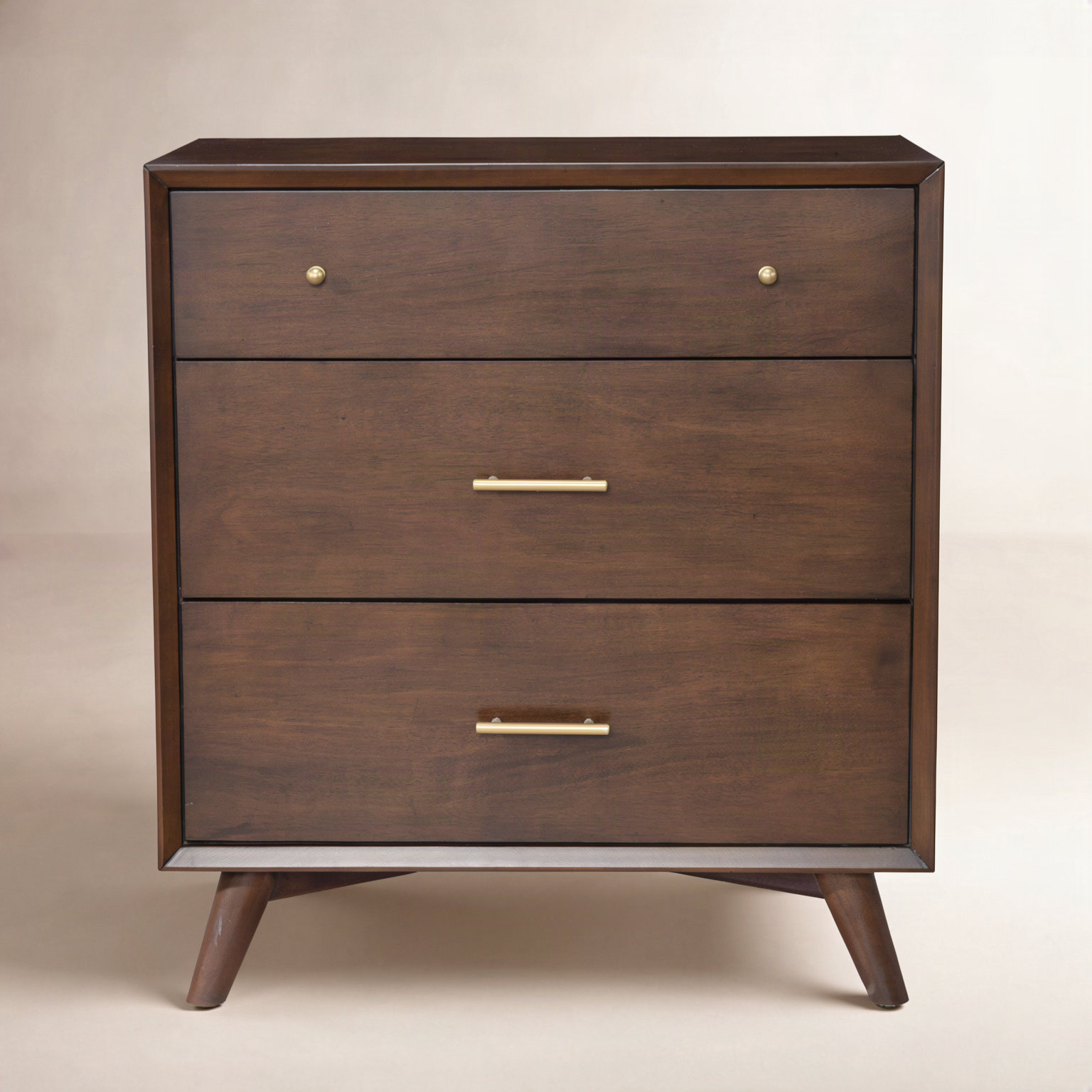 Williams 32" Mahogany Dresser, Walnut