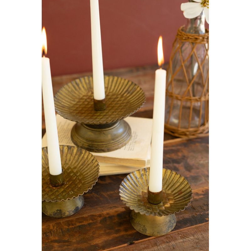  Ensemble de 3 chandelles coniques avec bases cannelées H 7 po