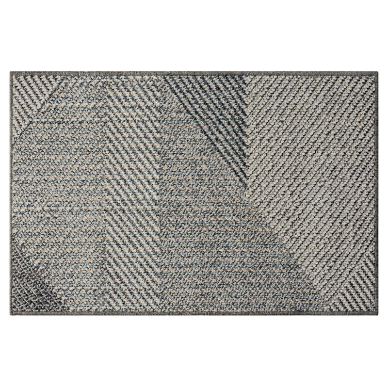 Brittneyann Polypropylene Gray Indoor/Outdoor Rug, Rectangle 6'7" x 9'4"