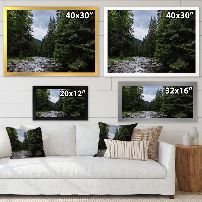Paysage de montagne avec rivière et arbres forestiers - Peinture sur toile, H 16 po x l 32 po
