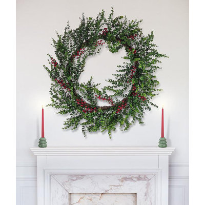 Très grande couronne d'eucalyptus avec baies rouges - verdure réaliste, porte d'entrée et décoration murale