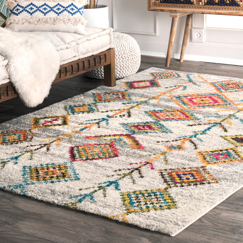 Tapis géométrique en polypropylène gris / orange / bleu Wrightsville, Rectangle 4 pi x 6 pi