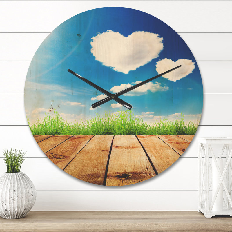 Nuage de cœurs sur ciel bleu - Horloge murale en bois de ferme, Petit