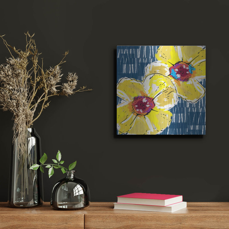 «Yellow Poppies On Blue» par Linda Woods, H 12 po x l 12 po