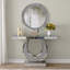 Console à miroir de 45 pouces avec losanges concassés incrustés dans la rainure du miroir, canapé en forme de O glam derrière la table, bureau d'entrée en verre argenté moderne pour le couloir du salon, bureau de la console de luxe