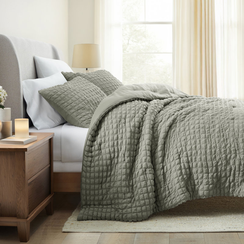 Seersucker Textured Comforter Set, Full / Queen Comforter + 2 Shams, Willow Green