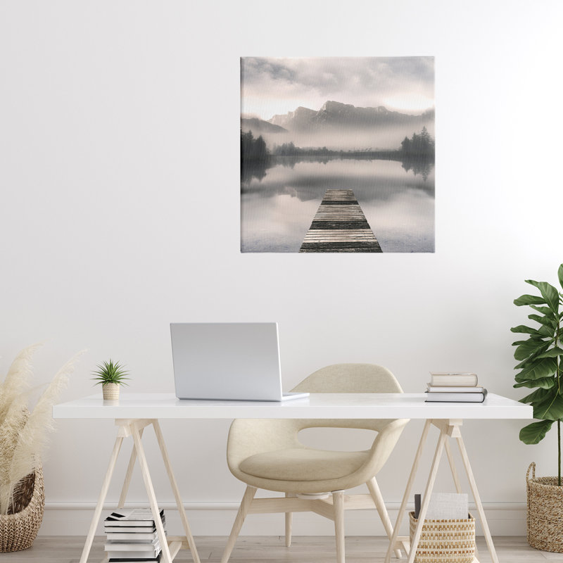 «Calm Reflective Waters & Mountains», conception par Irene Weisz, H 24 po x l 24 po