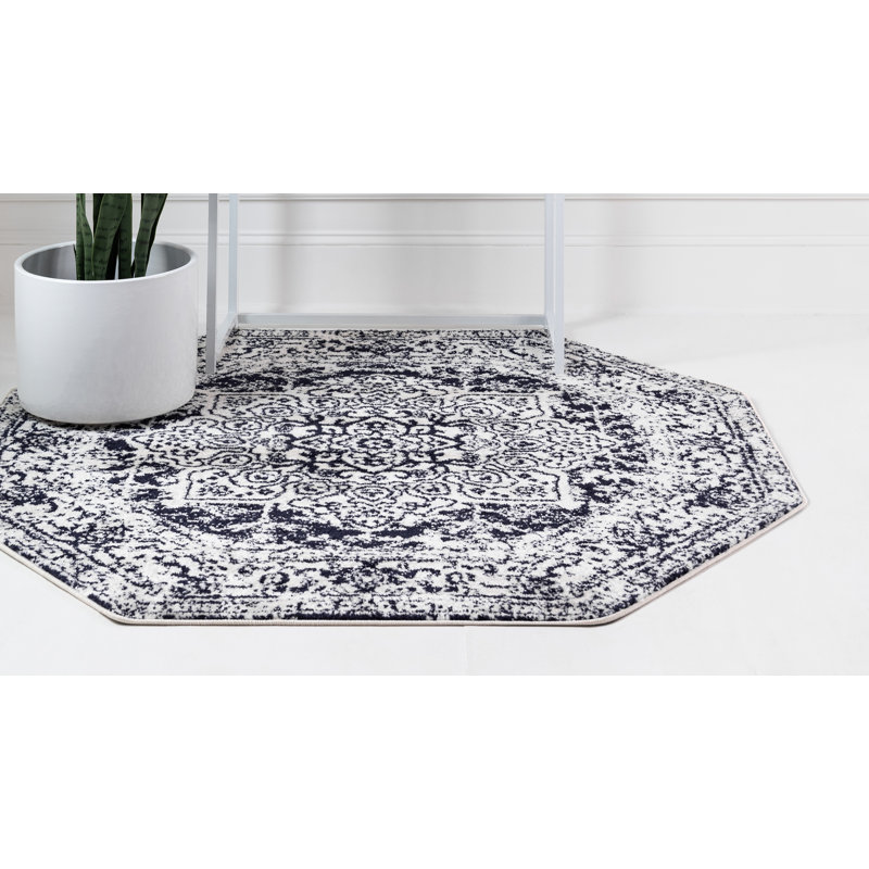 Malynn Oriental Indoor Rug, Octagon 5'1" x 5'1"
