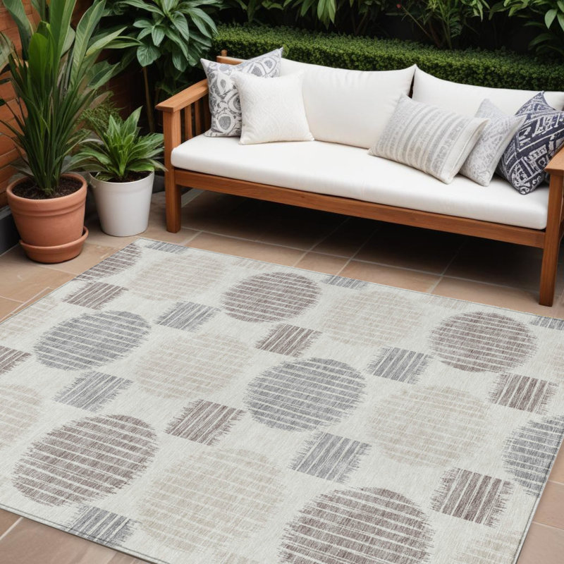 Tapis intérieur / extérieur géométrique lavable 8 pi x 10 pi brun et gris ivoire