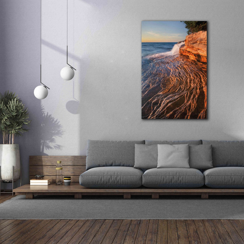 «Pictured Rocks Michigan I» par Alan Majchrowicz, estampe numérique sur toile, H 60 po x l 40 po x P 1,5 po