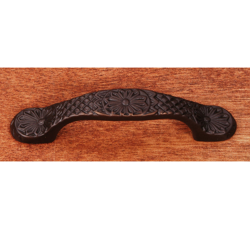 Poignée arquée fleurie 3 po Ornate, Bronze huilé