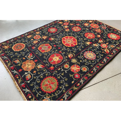 SUZANI 7 BLACK