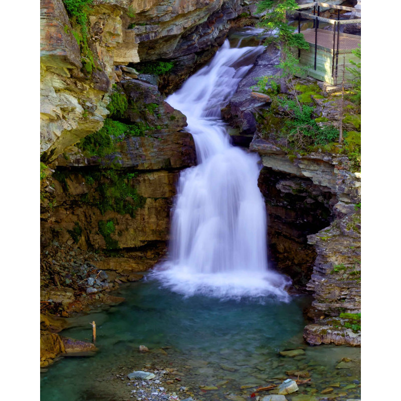 Décalcomanie murale cascade lisse, H 36 po x l 29 po