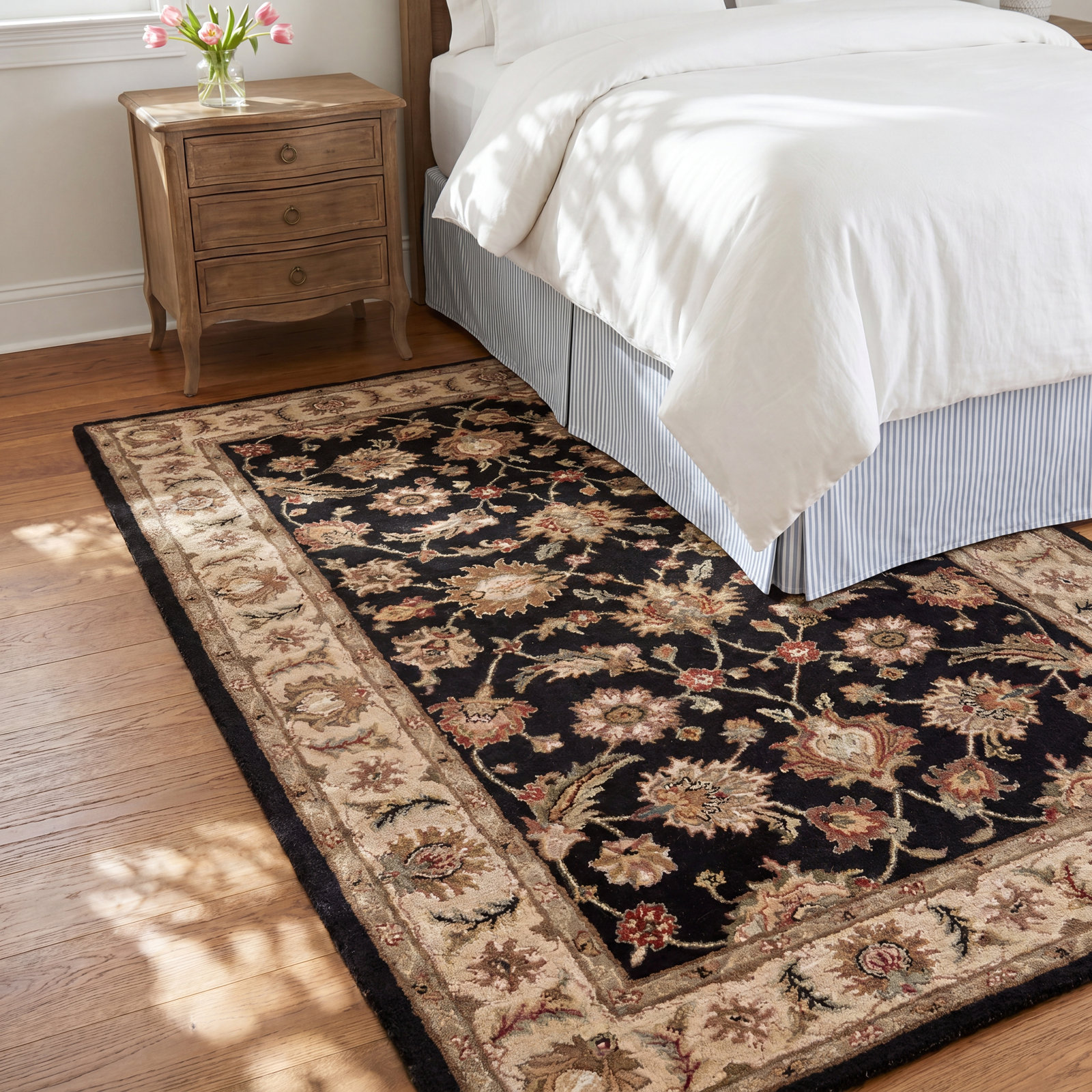 Lyndsay Handmade Wool Rug, Rectangle 4' x 6'