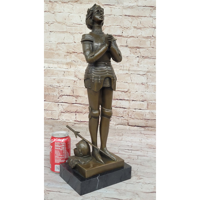 Figurines et sculptures en tatsu