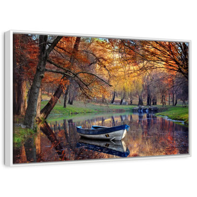 Bateau Autumn Lake