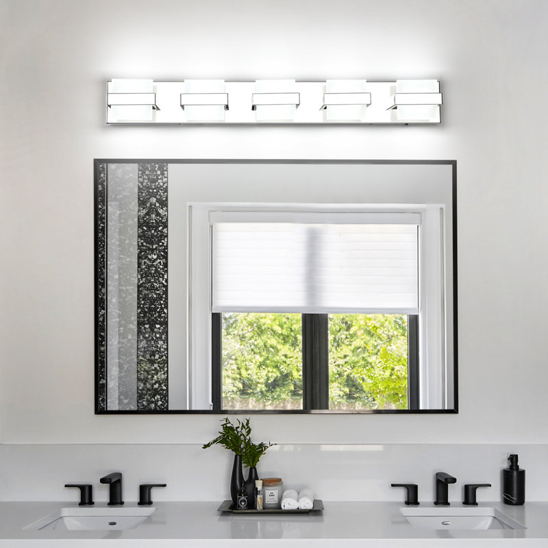 Éclairage de meuble-lavabo à DEL à intensité variable réglable 5CCT avec abat-jour en acrylique, 5 lumières