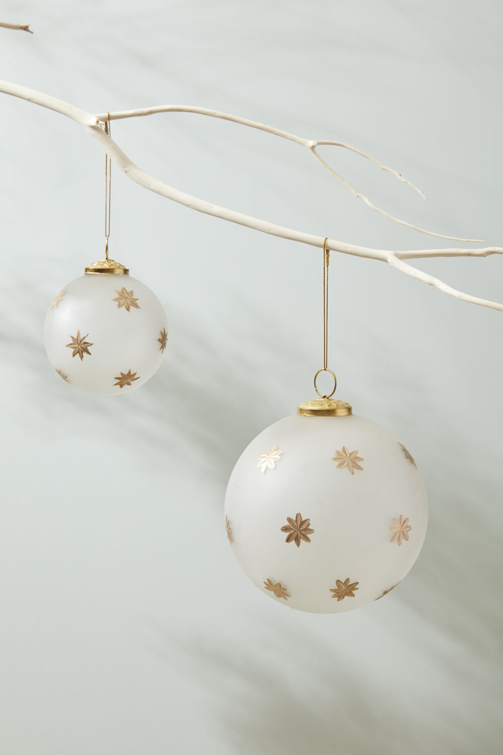 Stari North Star Ball Ornament, 6" H x 6" W x 6" D