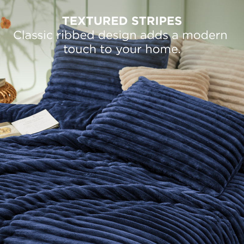 Bedsure Fluffy Comforter Set Queen - Super Soft Faux Fur Bed Set Navy, Warm Plush Fleece Winter Bedding, 3 Pieces, 1 Shaggy Fuzzy All Seasons Queen Size Comforter with 2 Pillowcases