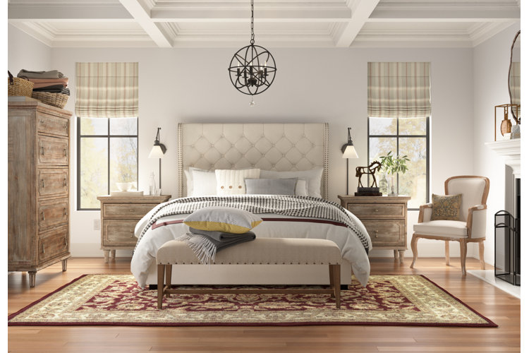 What Size Rug for Queen Bed Is Best?