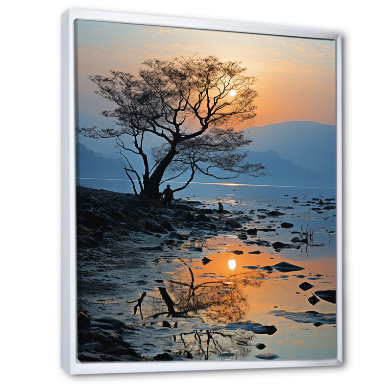 «Lavender Lagoon At Sunset II», reproduction sur toile, Cadre flottant blanc, H 40 po x l 30 po x P 1,5 po