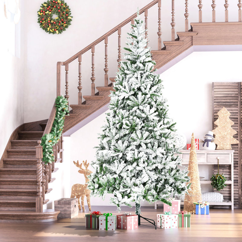 Arbre de Noël enneigé enneigé 9 pi, produit en plastique, conception facile à ranger et à installer, pour décorer