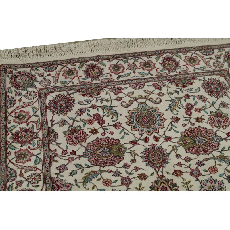 Tapis ivoire noué à la main de haute qualité