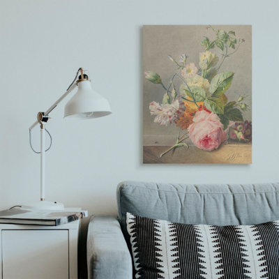«Vintage Flored Pink Florals on Table Still-Life» par Ziwei Li - reproduction d'art