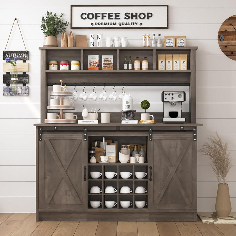 Armoire-bar Abrianna Farmhouse avec rangement, 55 po, porte-bouteilles pour la cuisine, Gris