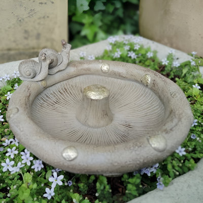 Freddie Resin Birdbath