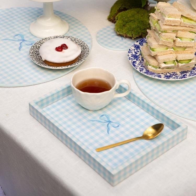 11x8 Gingham Tray