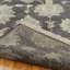 Tapis gris en laine noué à la main Predmore-459940678