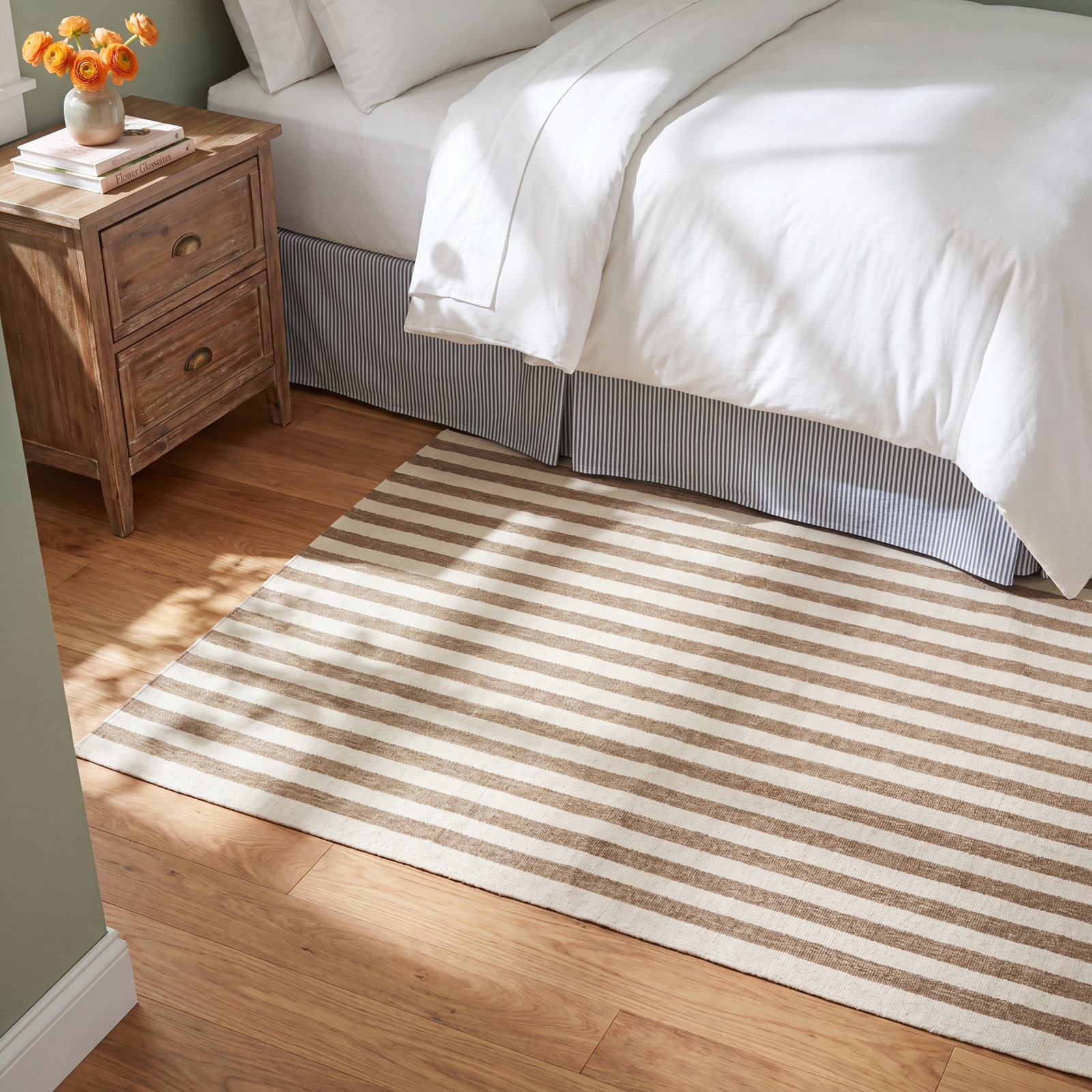 Renelso Natural Ivory Hand-Woven Wool Rug, Rectangle 4' x 6'