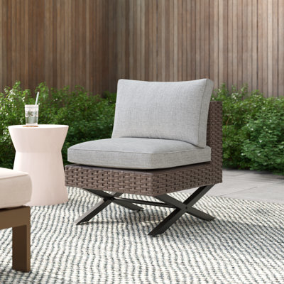 Chaise longue d'extérieur sans accoudoirs en acier thermolaqué avec coussins Boydston