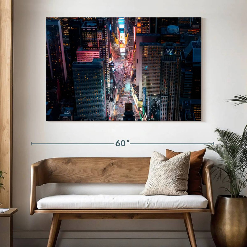 Kavia Times Square After Dark, H 34 po x l 51 po