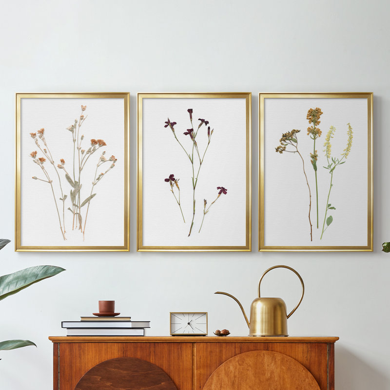 Pressed Botanical I - Toile tendue avec châssis sur mesure - 3 pièces, H 21 po x l 30 po, Doré